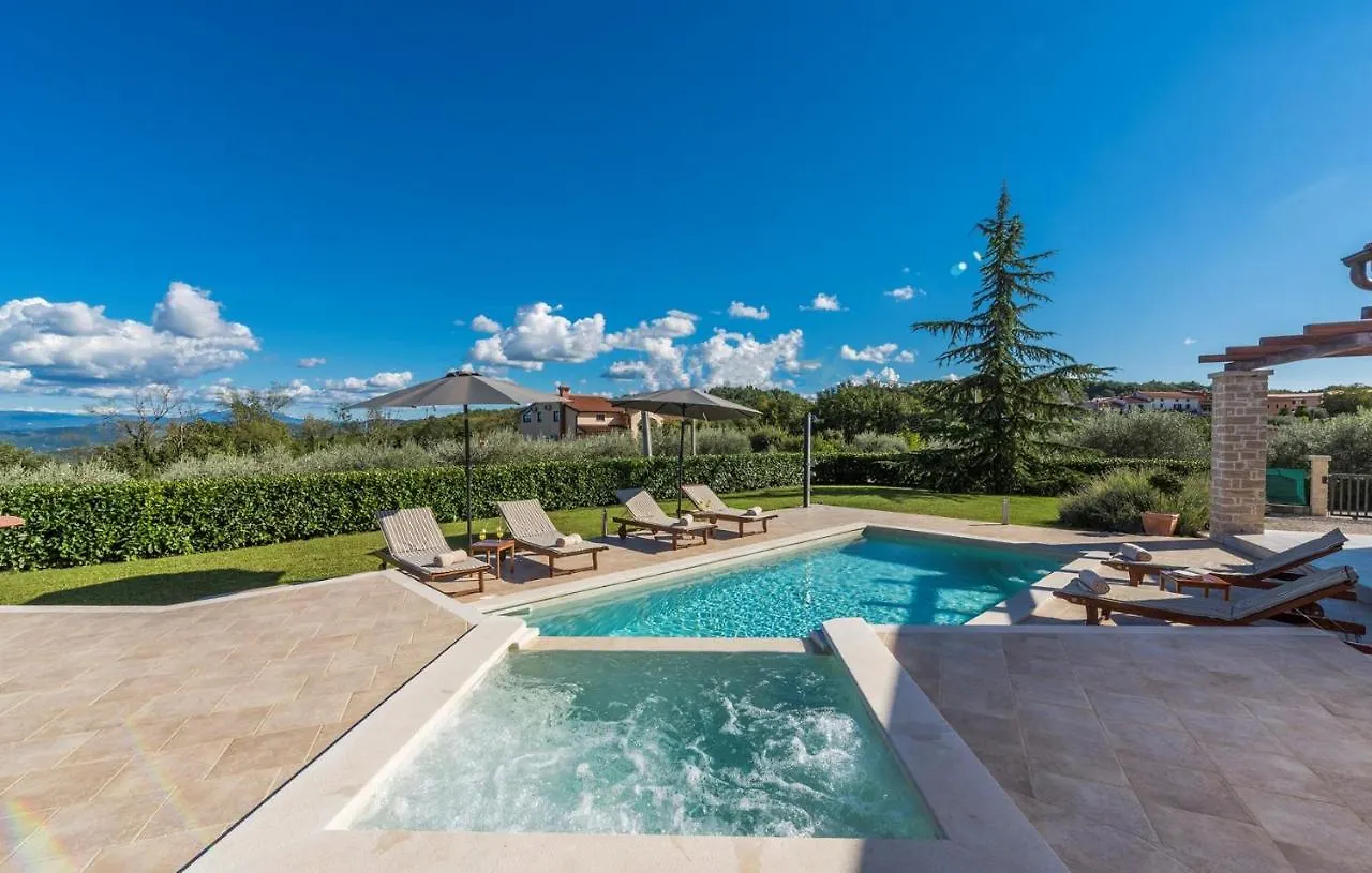 Villa Melli Vizinada 0*,  Croatia